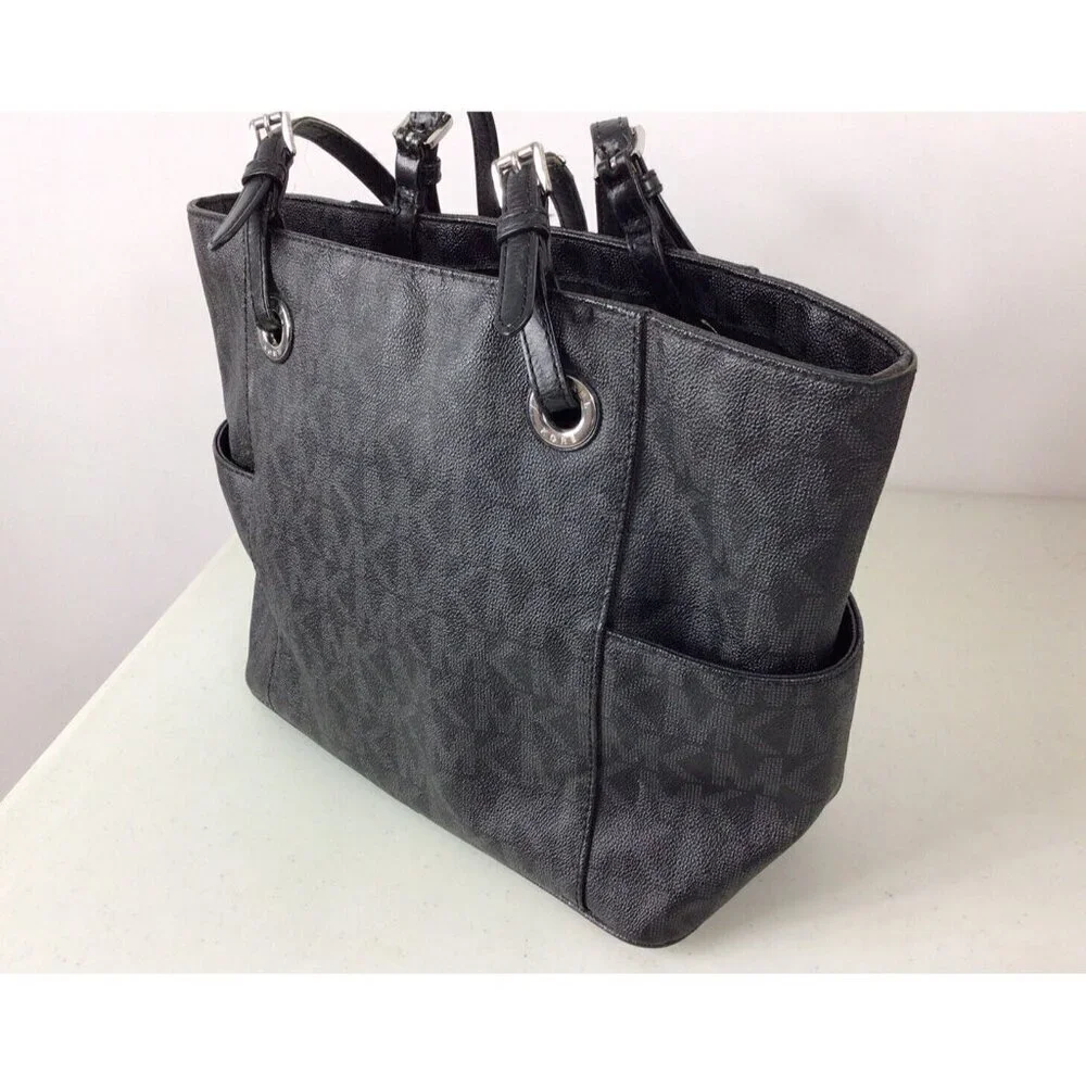 Michael Kors some minor